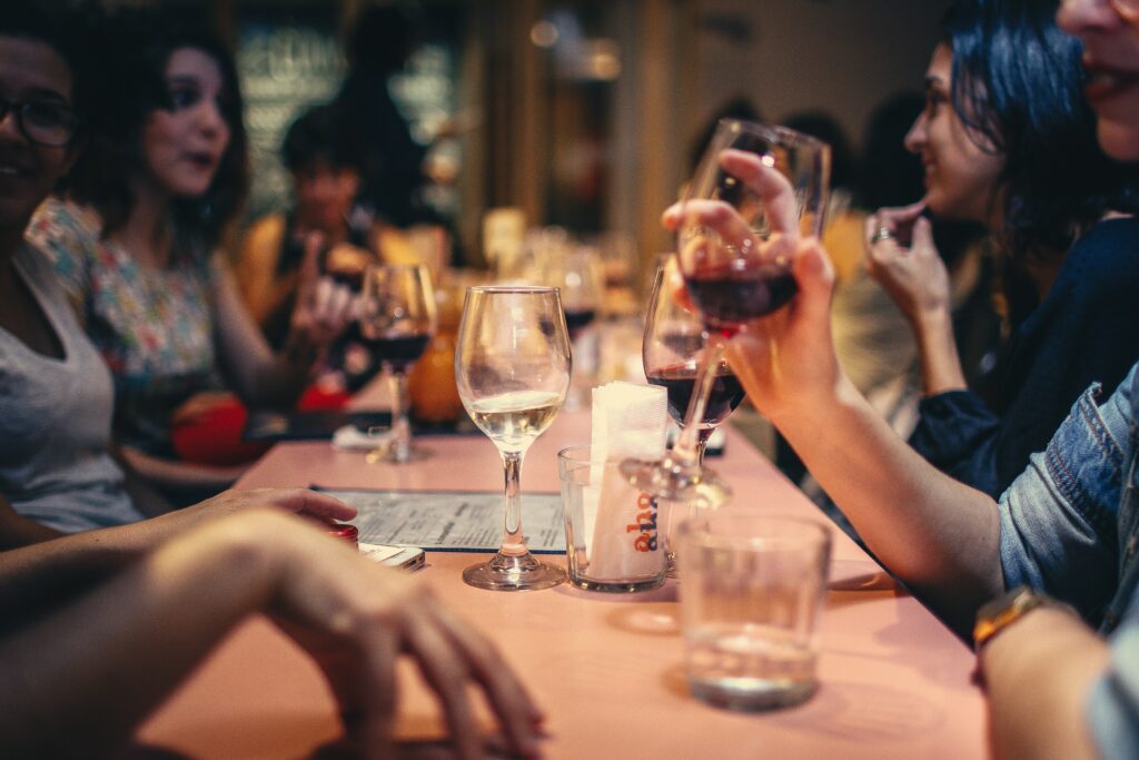 What is the Difference Between Social Drinking and Alcohol Addiction?